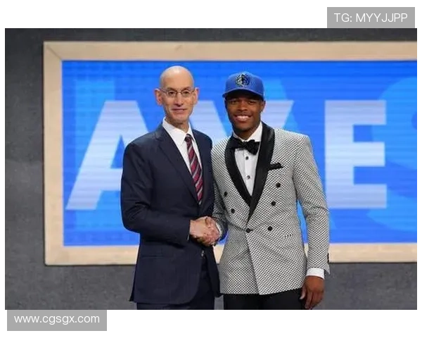 主将缺阵黄蜂依旧顽强新秀临危受命带队上演逆袭好戏